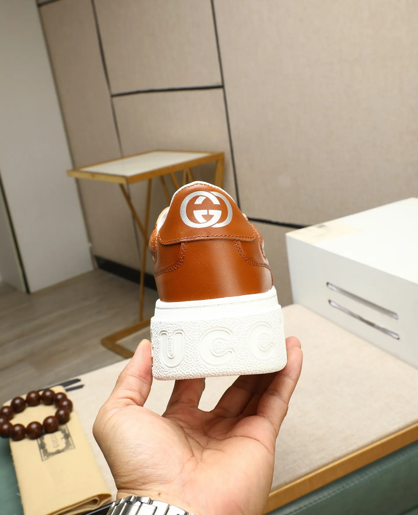 Men's shoes 💰400 GUCCI🔍🔍The latest models are on sale at the same time at the counter. Original calfskin imported from Italy, genuine leather lining, (high-end, extravagant, and classy) with exquisite workmanship. Soles: Original soles specially provided by the original factory. ⚠Exclusive double-layer movable molded soles are super comfortable⚠. Photos of the real thing🎬The real thing is better🔍🔍"High quality·Follow the order" Code number 38-44